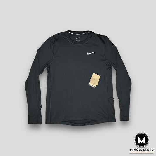 CAMISETA DEPORTIVA NEGRA NIKE